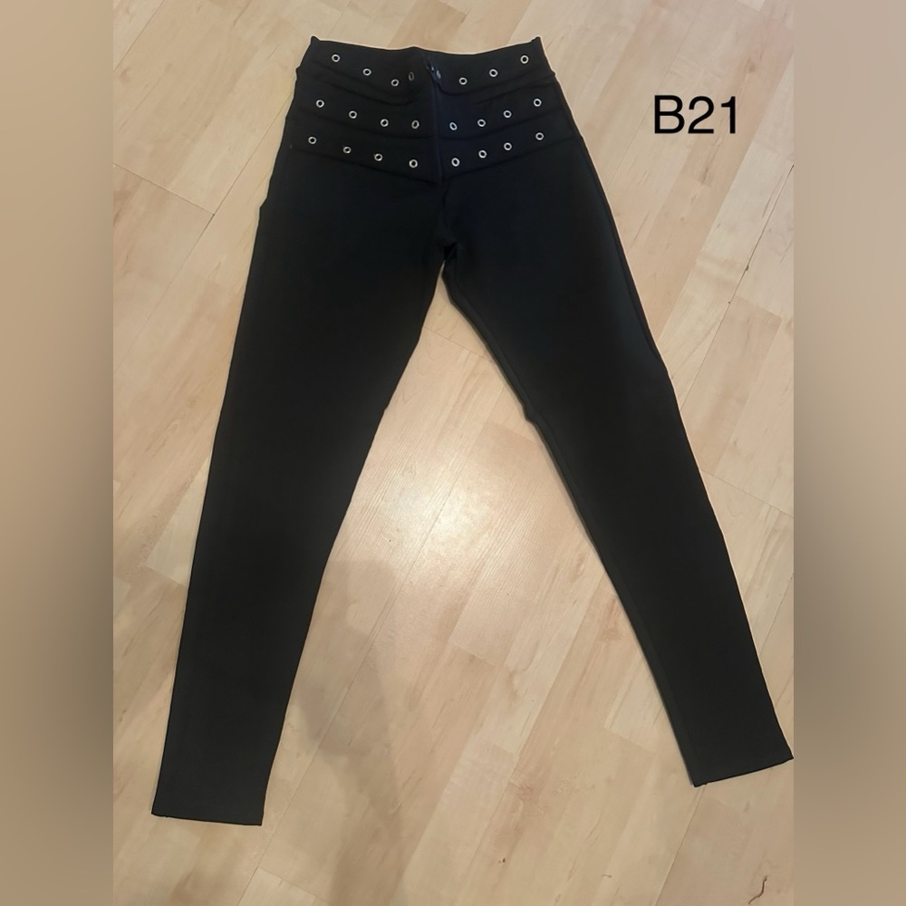 Black High-Waisted Leggings with Grommet Detail